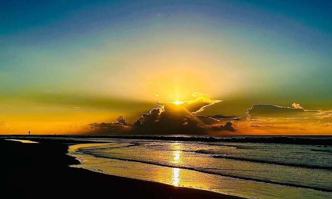 Grand Isle Cottage | Charming 2-bedroom cottage walk to the ocean or bay!
