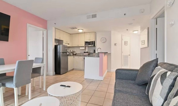 Florida Center Condo | Charming 2-bedroom condo in fabulous Orlando close to Universal and Disney!