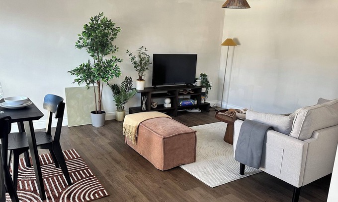 Norwich Apartment | Charming 2-bedroom duplex apartment with WiFi in charming Norwich