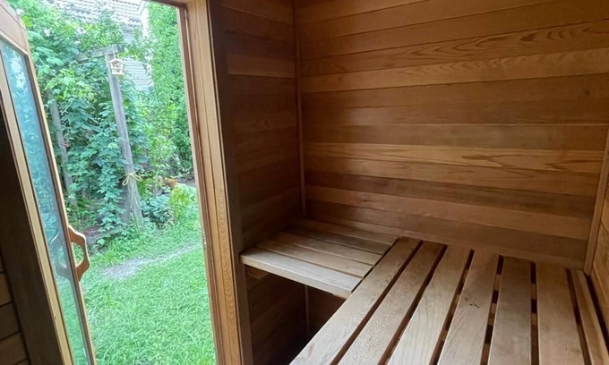 Brockton Village House | Charming 2-bedroom house in Brockton Village with Garden and Sauna