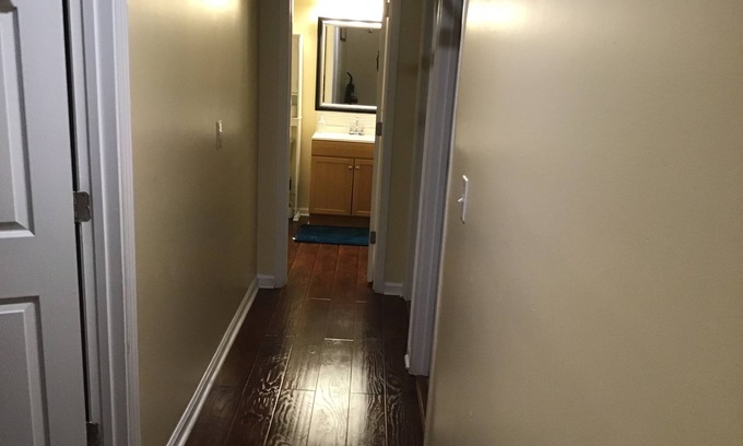 Church Street House | Charming 2-bedroom house in fabulous Atlanta with fitness equipments, AC