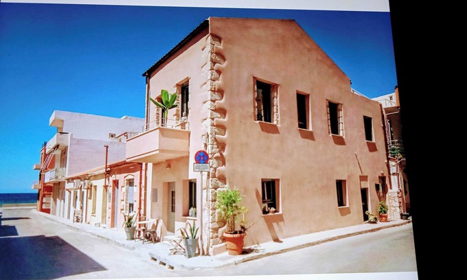 Chania Town House | Charming 2-bedroom house 30m from beach,with WiFi, AC in delightful Chania