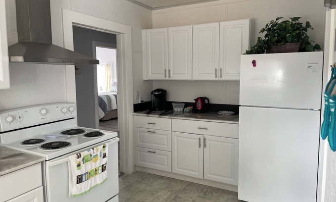 Eureka House | Charming 2-bedroom house in Manila close to the beach