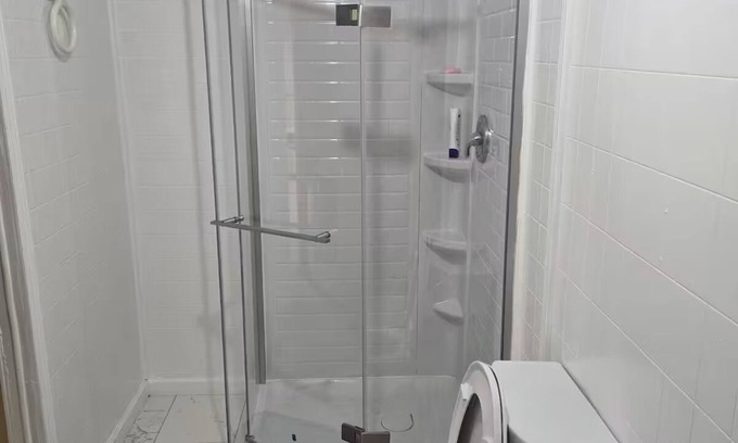 Camden House | Charming 2 =bedroom house in wonderful Camden with AC