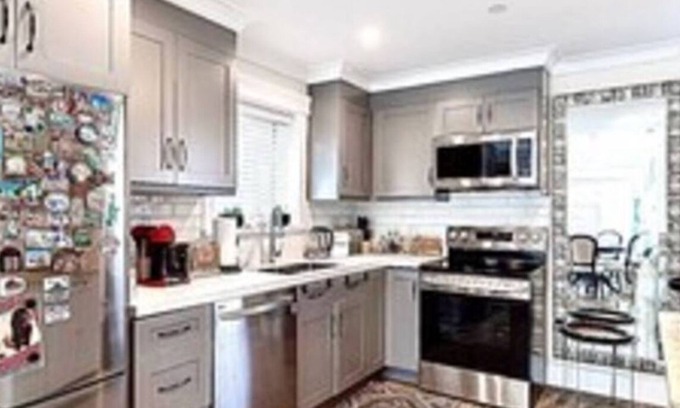 Vancouver South House | Charming 2-Bedroom Laneway House in a Prime Westside Location