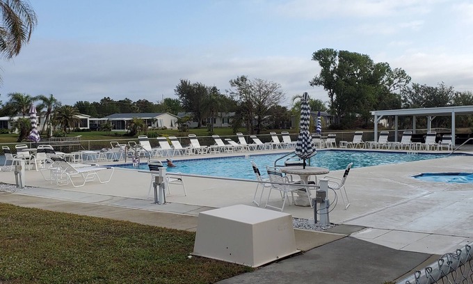 Englewood South House | Charming 2-bedroom mobile home community in Lemon Bay Isles, Englewood