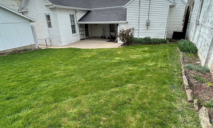 Charlestown House | Charming 2-bedroom house in amazing Charlestown, 15 minutes from Louisville Ky