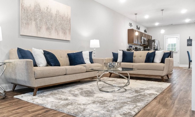 Clarksville House | Charming 2-bedroom townhome with WiFi and AC in lovely Clarksville