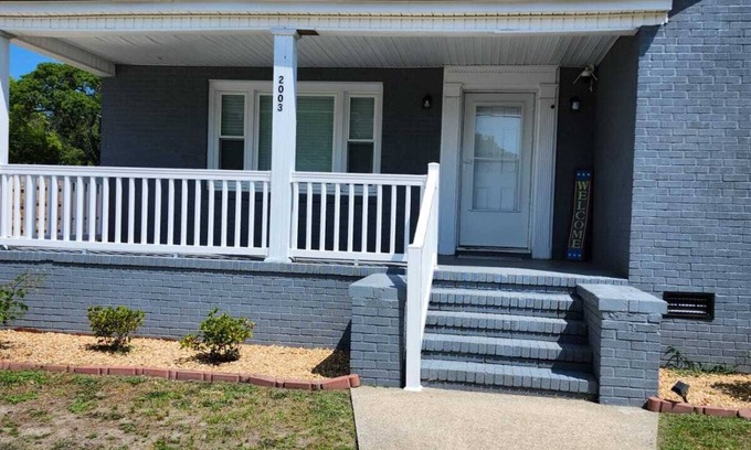 Fayetteville House | Charming 2-bedroom house in Fayetteville with AC, WiFi