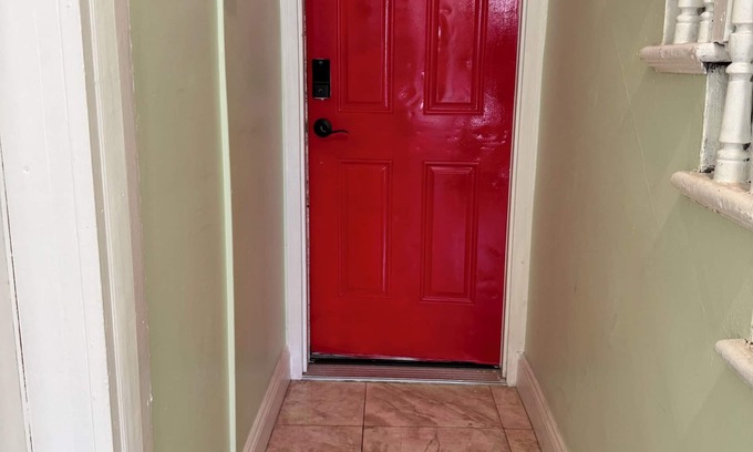 Greenville Apartment | Charming 2-bedroom apartment with AC, WiFi in lovely Jersey City