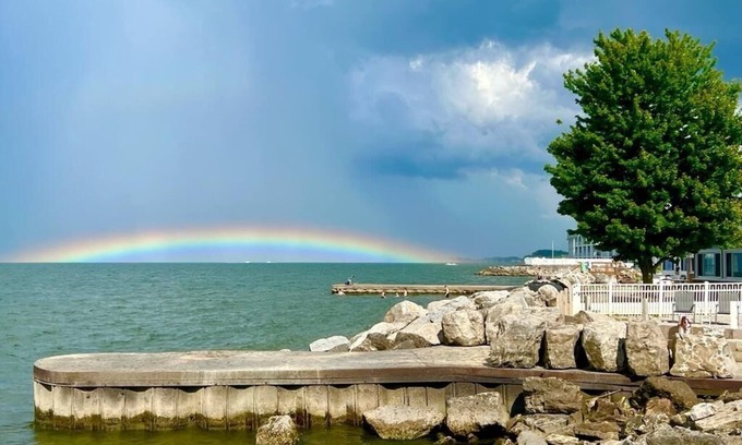 Port Clinton House | Charming 2-bedroom house in Port Clinton on the lake