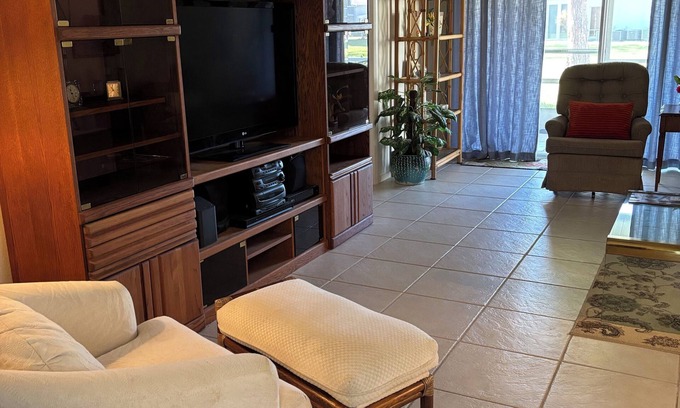 Venice Villa | Charming 2-bedroom villa in beautiful Venice with AC, WiFi