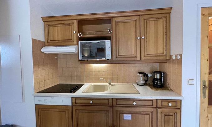 Saint-Chaffrey Apartment | Charming 2-BR Apartment with South-Facing Balcony in Serre Chevalier, Sleeps 4