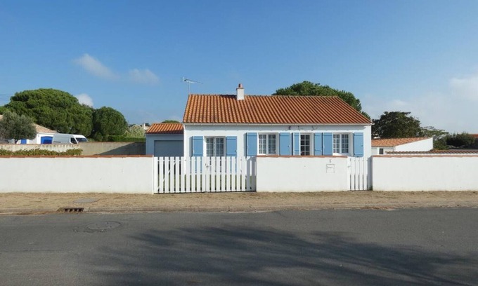 Notre-Dame-de-Monts House | Charming 2-Bed Home in Notre-Dame-de-Monts, 1km from Beach, Pet-Friendly, with Garden & Terraces