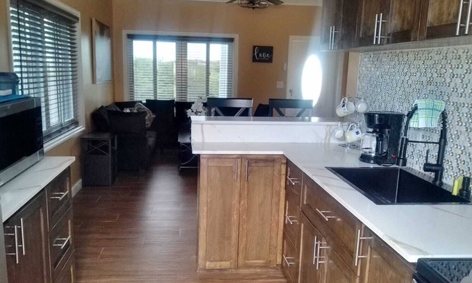 Tar Bay Cottage | Charming 2bedroom cottage with AC, WiFi,Two-minute walk to beach.Island getaway!