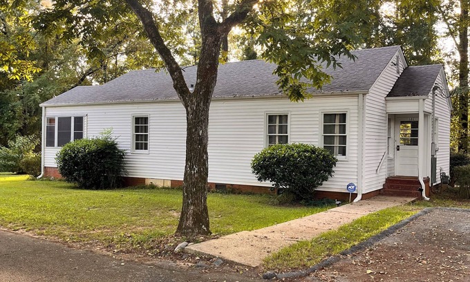Centreville House | Charming 2BR cottage in Centreville. Close to Tuscaloosa and Birmingham