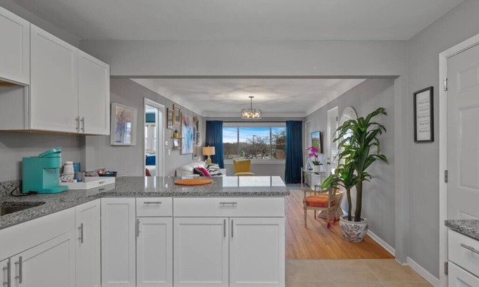 St. Paul Apartment | Charming 2BR Home in the Heart of St. Paul