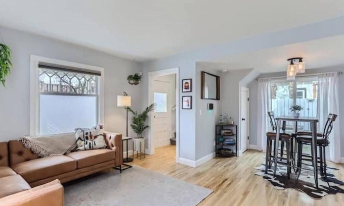 Mapleton Hill House | Charming 3-BDR Cottage: Downtown Boulder