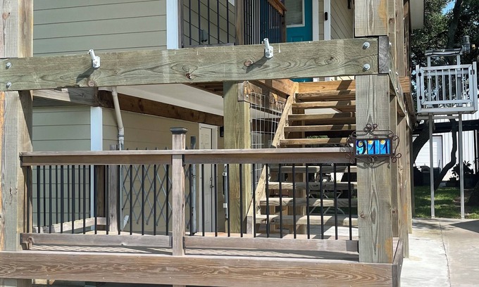 Port O Connor House | Charming 3-bedroom house in Port O'Connor. Relax after a day at beach or fishing