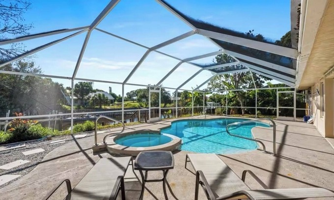 Port Saint Lucie House | Charming 3-bedroom house with pool and ocean access in welcoming Port St Lucie