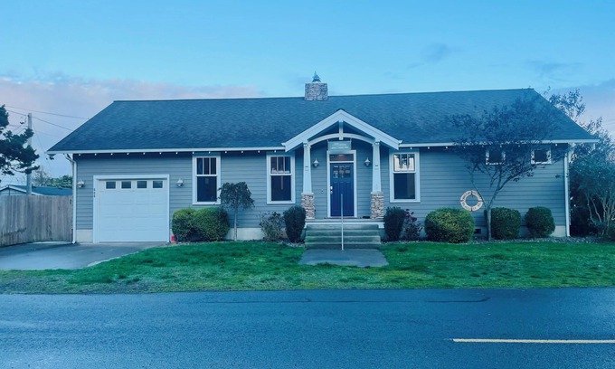 Long Beach Cottage | Charming 3-bedroom, 2-full bath cottage with WiFi, built 2011 & refreshed 2024