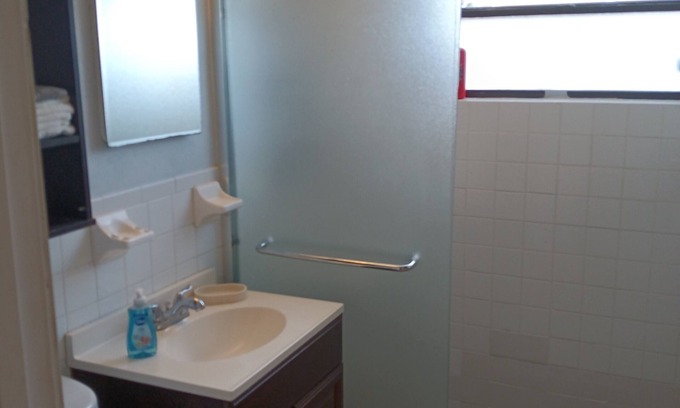 Tropic House | Charming 3-bedroom house in wonderful Melbourne with WiFi, AC