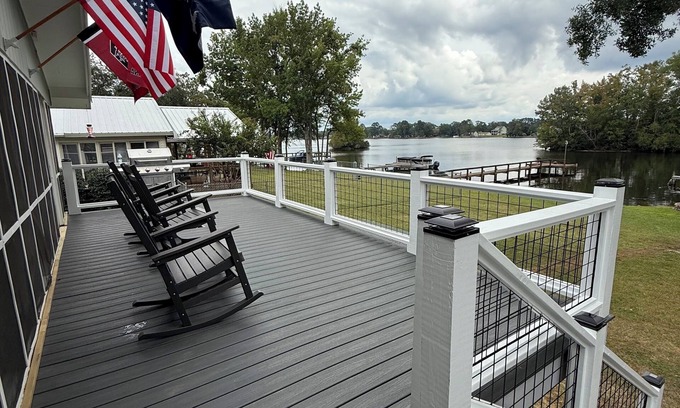 Summerton House | Charming 3-bedroom house on Taw Caw Creek