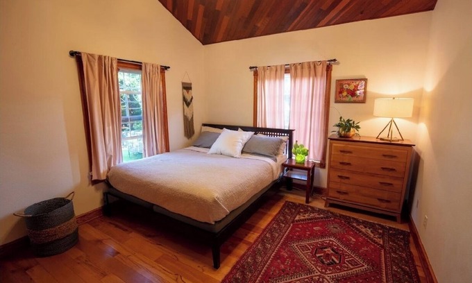 Trinidad House | Charming 3-bedroom house in Trinidad nestled in the Redwoods