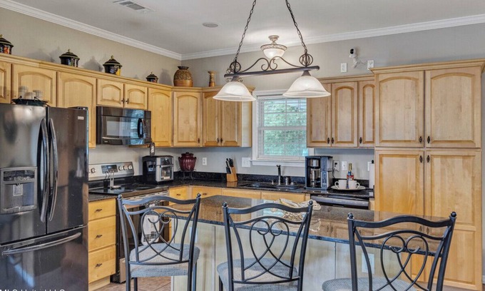 Waveland House | Charming 3-bedroom house in Waveland