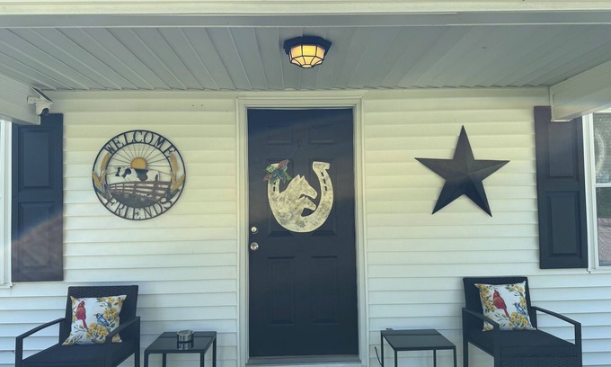 Saint Francis House | Charming 3-bedroom house with WiFi and AC in lovely Loretto