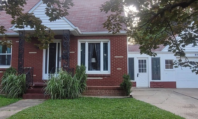 Newton Falls House | Charming 3-bedroom house in Newton Falls with WiFi and AC