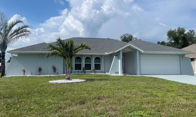 Port Charlotte House | Charming 3BR/2Bath house + Private Heated Poolside Oasis in Port Charlotte