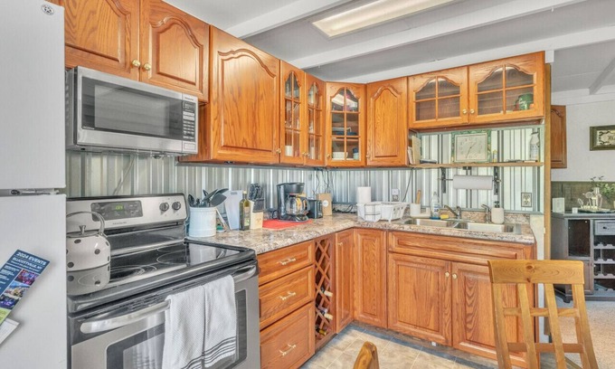 Ellicottville Apartment | Charming 4-Bedroom Retreat in the Heart of Ski Town - Walk to Shops, Nature, and Adventure