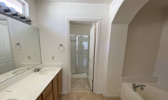Rhodes Ranch House | Charming 4 Bedroom Home with Pool
