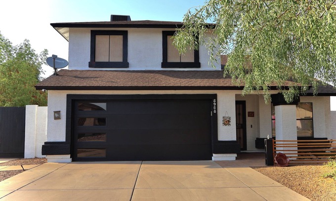 Glendale House | Charming 4-bedroom house in Glendale Near State Farm Stadium