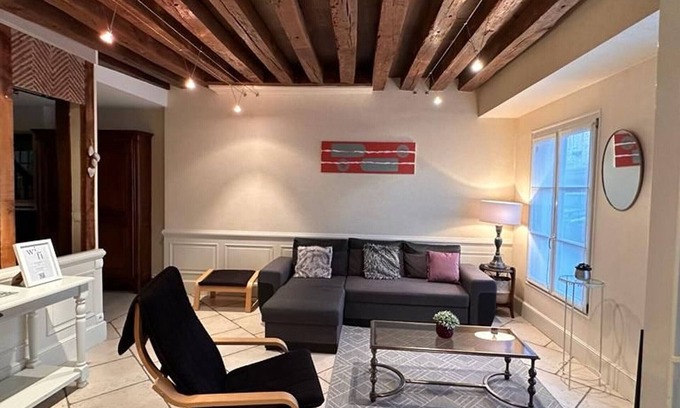 Artenay Cottage | Charming 5-Bedroom House in Artenay, Near Orléans with Garden & Patio