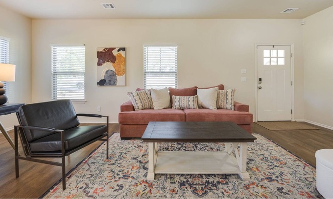 Central Oklahoma City House | Charming Allure Guest House Near Hospitals by RedAwning