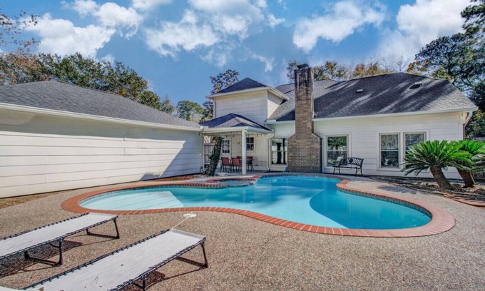 Klein House | Charming and Delightful 4 BR W/A Pool