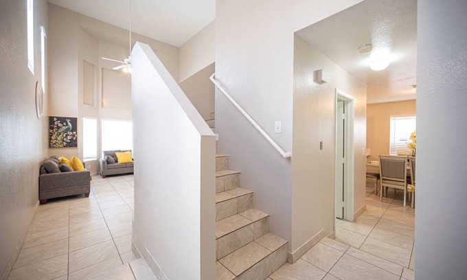 Sunrise Manor House | Charming and Stylish Home w/Free Wi-Fi