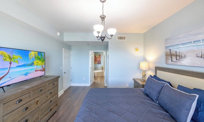 Long Beach Resort | Charming and Cozy 3-bedroom resort with fitness room, WiFi in Panama City Beach