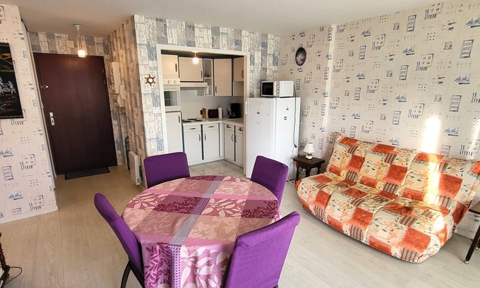 Les Sables d'Olonne Apartment | Charming apt with terrace, parking, near beach and shops