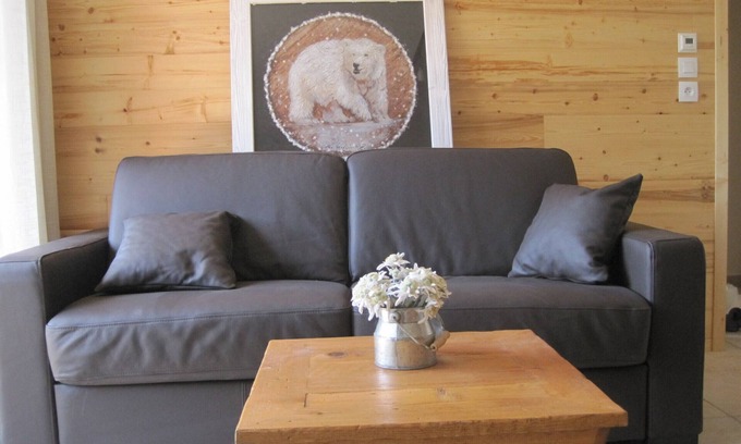Les Gets Apartment | Charming Apartment, Central Les Gets, 4 Guests, Balcony, Garage, Pet-Friendly, Near Ski Lifts