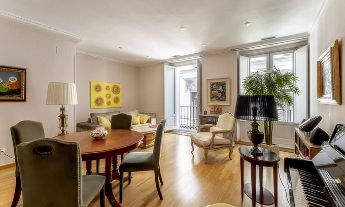 Huertas House | Charming apartment Cortes