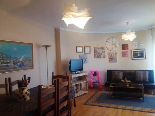 Cuenca Apartment | Charming Apartment in Cuenca, Balcony