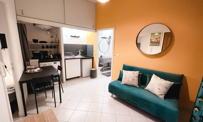 Avignon City Centre Apartment | Charming apartment in the city center