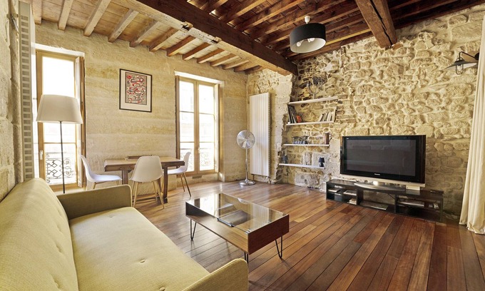 Uzes Apartment | Charming apartment in the historic center of Uzès with air condition and parking