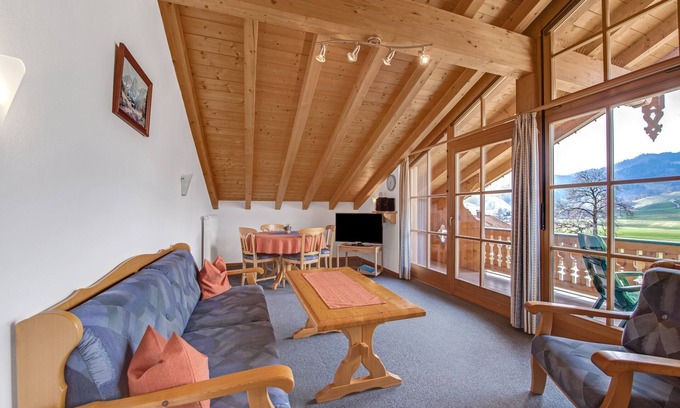 Unterwoessen Apartment | Charming Apartment “Petrushof Hochplatte” with Mountain View, Wi-Fi, Balcony