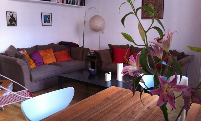 Quartier de la Folie-Mericourt Apartment | Charming apartment sunny in building and pleasant neighborhood