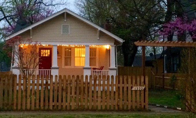 Rountree House | Charming Bungalow In The Heart Of Springfield
