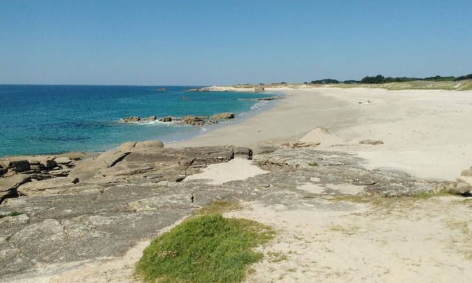 Plobannalec-Lesconil Ski Chalet | charming cottage, swimming pool, near beaches, adult bicycles available.
